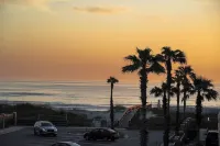 Charming 2-bedroom oceanview condo in Jacksonville Beach