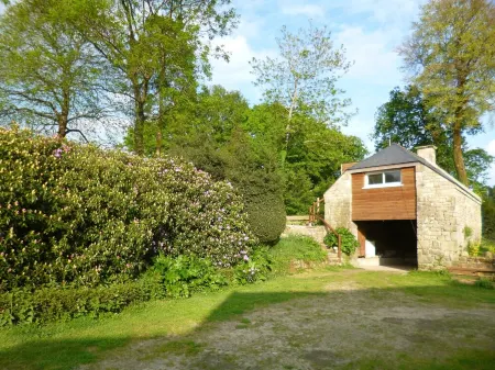 The "House of the Horses": modern accommodation in an old farmhouse with character.