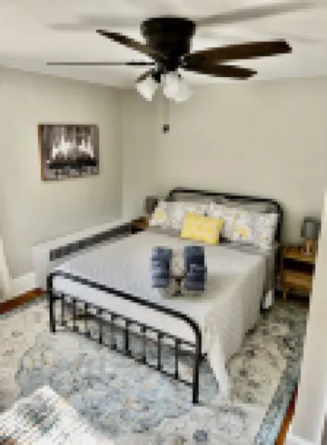 5 Bedroom Home Near Cooperstown, Dreams Park & All Star Village. Sleeps 13.