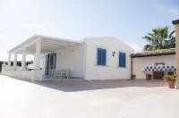 Beautiful villa in the heart of Marzamemi Hotel in zona Terra di Cavalera
