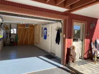 Perfect Location! - EV charger, downtown, shuttle, + private hot tub & garage!