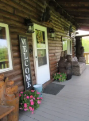 Cozy Log Cabin Near Cooperstown Dreams Park and All- Star Village