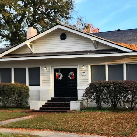 Spacious 4-bedroom house in the heart of the Garden District with ample parking.