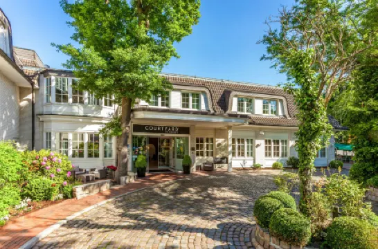 Courtyard Hamburg Airport Отели рядом со станцией Hoheneichen Railway Station