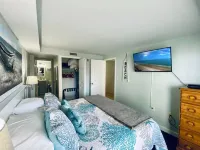 Beach, HotTub, IndoorPool, Full Kitchen, KingBed, LargeBalcony, Desk, Fast WiFi