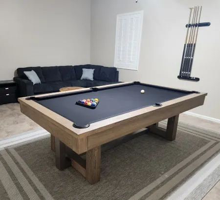 Beautiful Home with Pool and Putting Green!