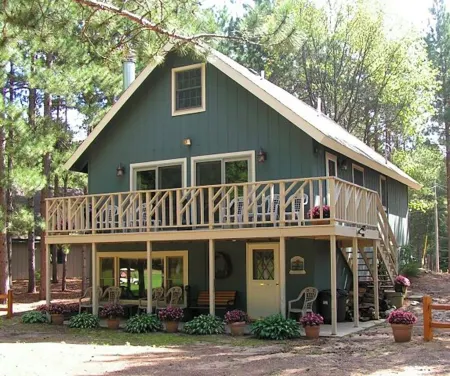 Spacious Resort Home on 10th Fairway - 6 Bedrooms, 3 Baths. GOLF, SKI, SPA