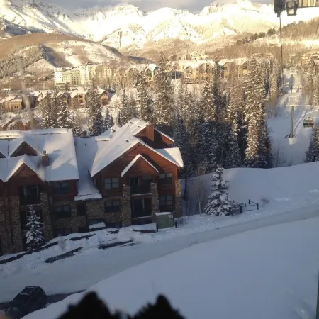 Winter Wonderland Ski in Out Pool Spa 360 Views Cozy with Amenities Galore!Lodge
