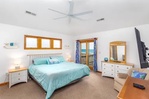 Salted Dunes OBX,  Beach front, Wild Horses, Pool, Hot Tub, 4x4 Beach, 7 Bedroom Hotels in Fruitville