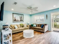 A+Beach Access! 3BR/2BA-1,600sq ft! 100 ft from beach! fenced yard- 5!