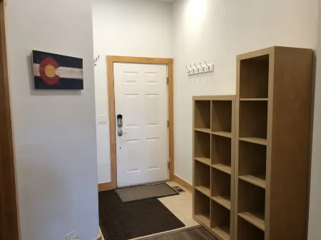 Mountain Getaway - enjoy beautiful Lake Dillon