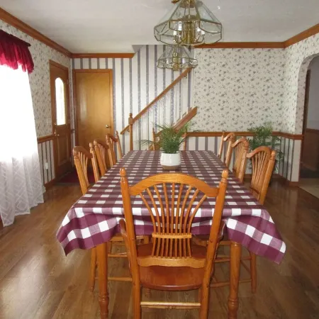 4BR Home w/ Country Setting & Farmland Views (Lancaster, PA, USA)