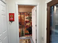 5 bedroom, 3 bath, beautiful hickory kitchen, large living space, sleeps 14