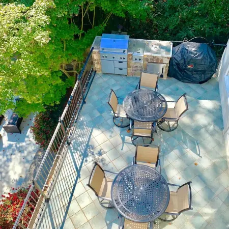 Sunrise Villa - 7000 sf: 5 king/1 queen/7 single beds, heated pool, great views