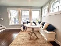 Luxurious Modern Prime location Kennebunk Cottage