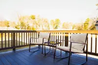 NEW! Scandinavian Cottage in Duke~King Bed