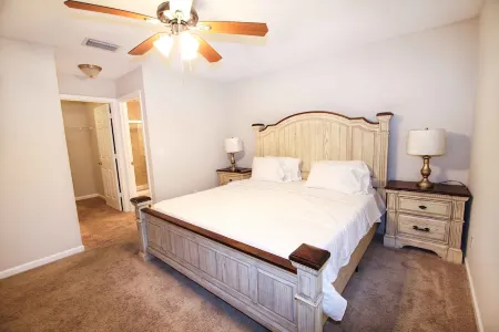 Family Fun & Professional Retreat Awaits in Beautiful Port St Lucie, FL!