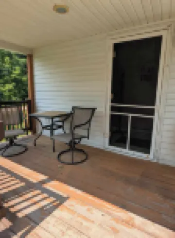 Charming 2-bedroom home in delightful downtown Indian River