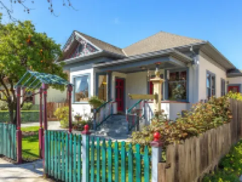 VICTORIAN PARADISE WITH INTELLIBED BED IN DOWNTOWN CAMPBELL キャンベルのホテル