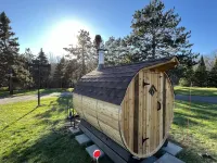 Bay Lake Cabin w/200ft of Lakefront, fun deck, private dock + woodfire sauna!