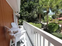 Aah!!! Poppy's Paradise Hotels in Captiva