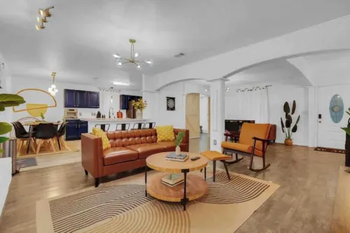 Stylish Boho Home-5Brs- amazing Pool-Patio- 2tvs- DeerPark Hotels in Deer Park