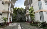 Inez Apartment 5 Hotels in Klojen