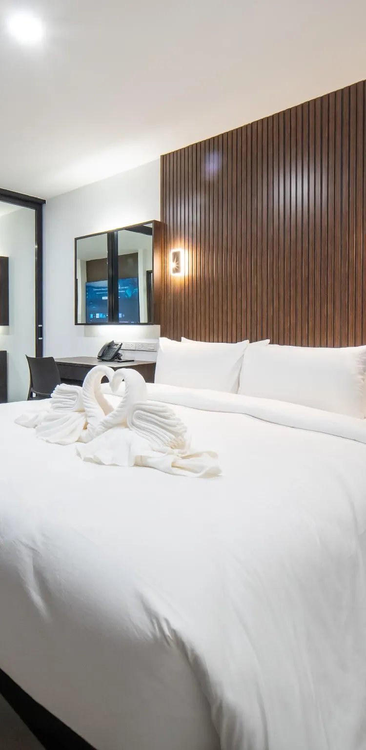 ห้องสวีทสองห้องนอนพร้อมอ่างอาบน้ำ