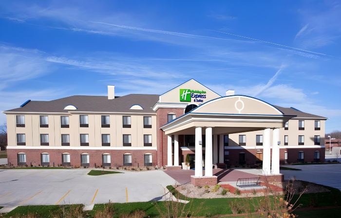 Holiday Inn Express & Suites LAFAYETTE EAST by IHG