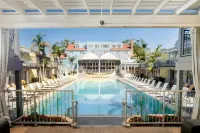 The Lafayette Hotel, Swim Club & Bungalows - Park Yeri