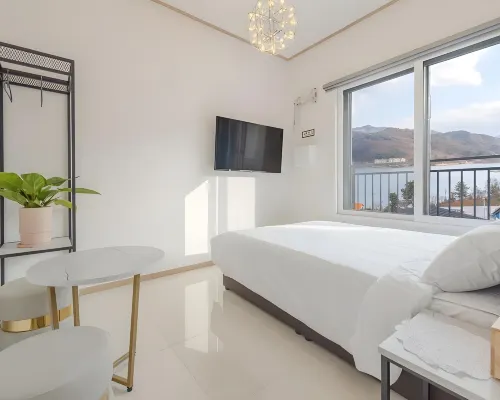 Gaypeng Poolvilla Lisum Five Penison Hotels near Nami Island