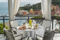 Hotel Vis à Vis - breakfast