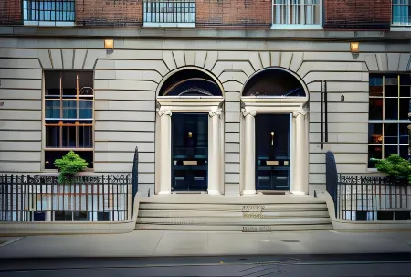 Albany House