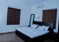 Julie Moradeke Serviced Apartment Suites Các khách sạn ở 