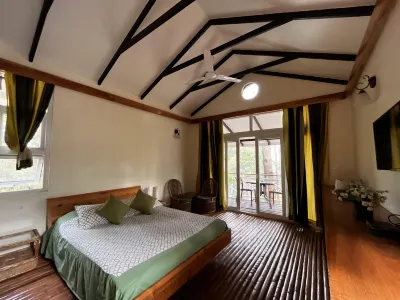 Roinam Retreat Hotels in 