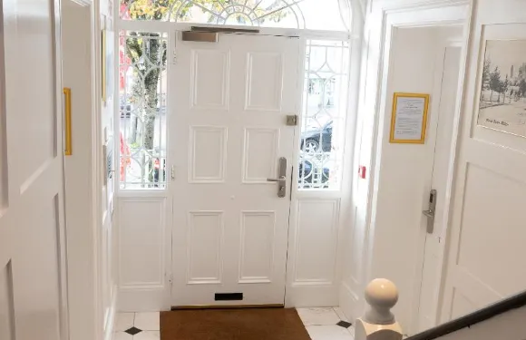 愛德華勛爵酒店