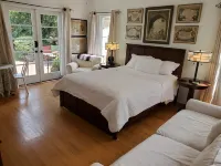 Elegant Garden Apartment - 3-Star