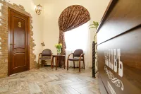 Chehov Hotel - parking