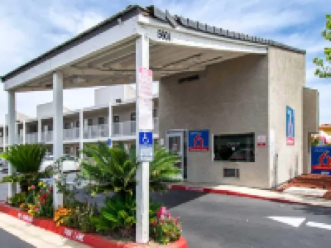 Studio 6 Cypress, CA Hotels in Cypress