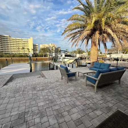 Charming 3-bedroom house with AC WiFi in Hudson on canal and Gulf of Mexico view