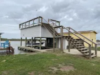 Caney Creek Fishing Lodge Hotels in Sargent
