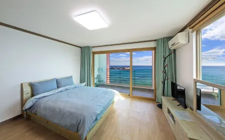 Yeongdeok Gaemitongkku Pension Отели в г. Йондок