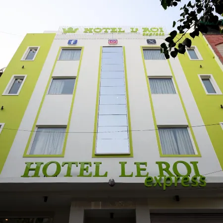 Hotel Le Roi Express @ Karol Bagh Отели рядом с достопримечательностью «Карол-Бах»