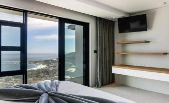 Luxurious Holiday Villa w Views  Pool   Jacuzzi  Halo Villa