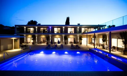Seventeen Hotel