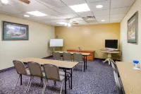 Quality Inn & Suites MidAmerica Industrial Park Area Hotels in Pryor