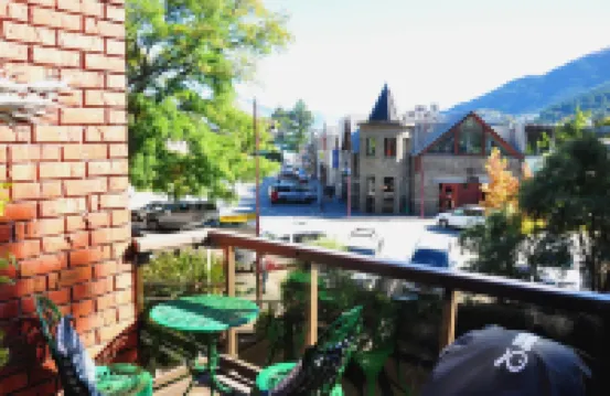 セント ジェームス アパートメンツ