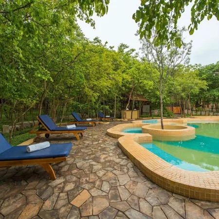 The Windflower Jungle Resorts and Spa Отели в г. Чамраджнагар