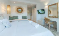 Adonis Hotel Studios & Apartments - Balcony