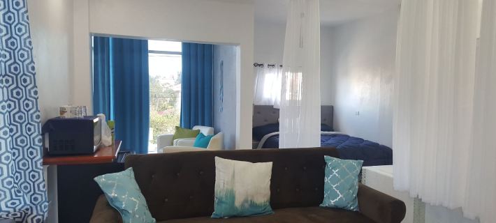 DB Tower Vacation Rental Hotels in Belize City